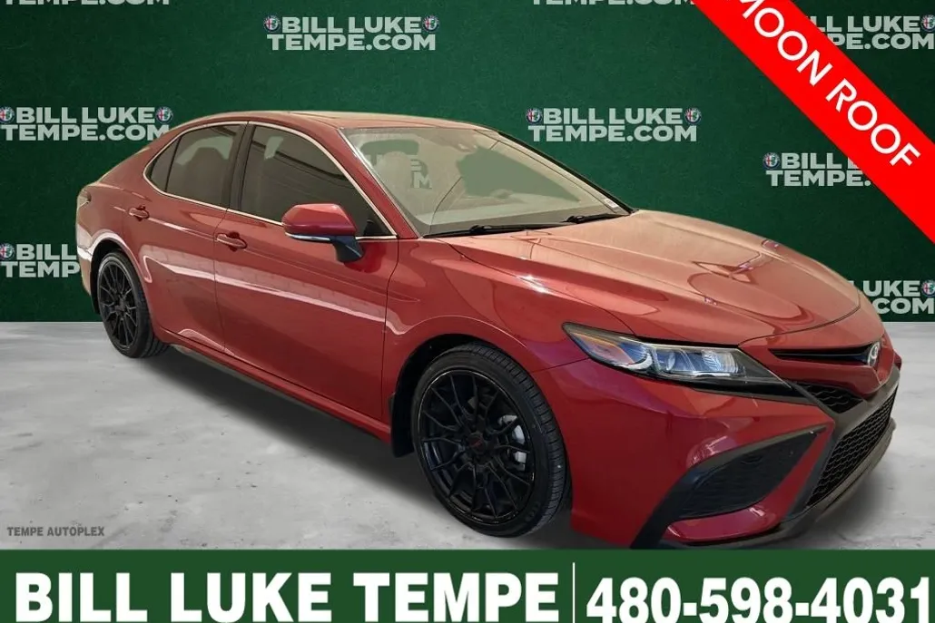 2021 Toyota Camry SE photo 1