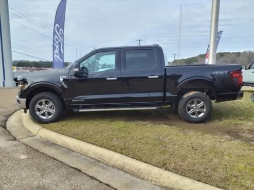 2025 Ford F-150 XLT photo 4