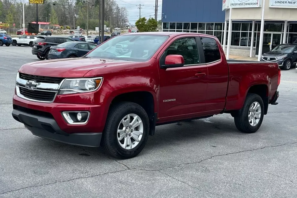 2019 Chevrolet Colorado LT photo 1