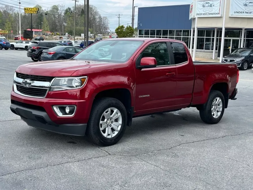 2019 Chevrolet Colorado LT photo 1