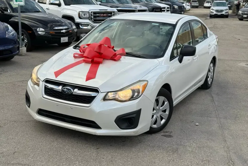 2013 Subaru Impreza Base photo 1