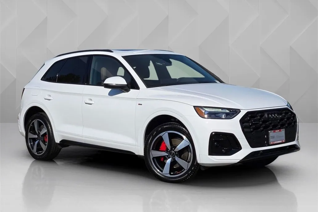 2024 Audi Q5 45 S line Premium photo 1
