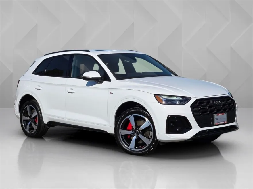 2024 Audi Q5 45 S line Premium photo 1