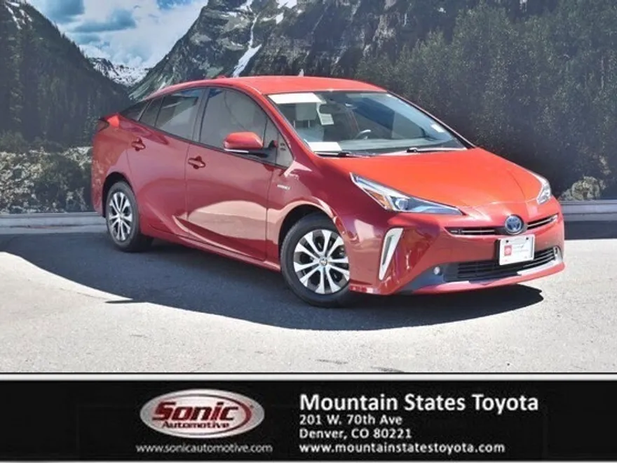 2022 Toyota Prius XLE photo 1