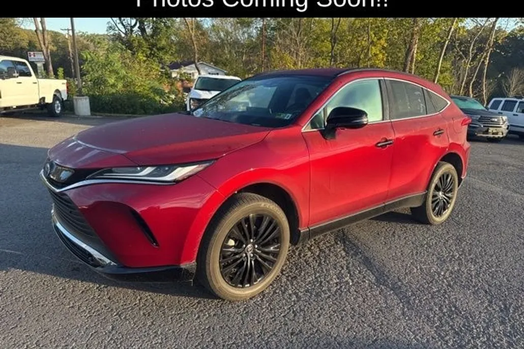 2024 Toyota Venza photo 1