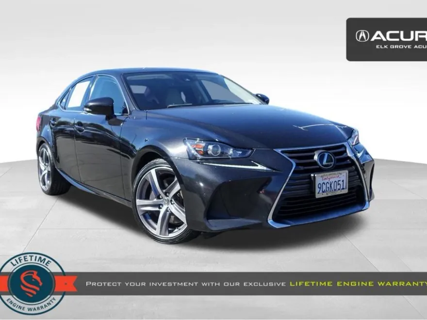2017 Lexus IS 200t photo 1