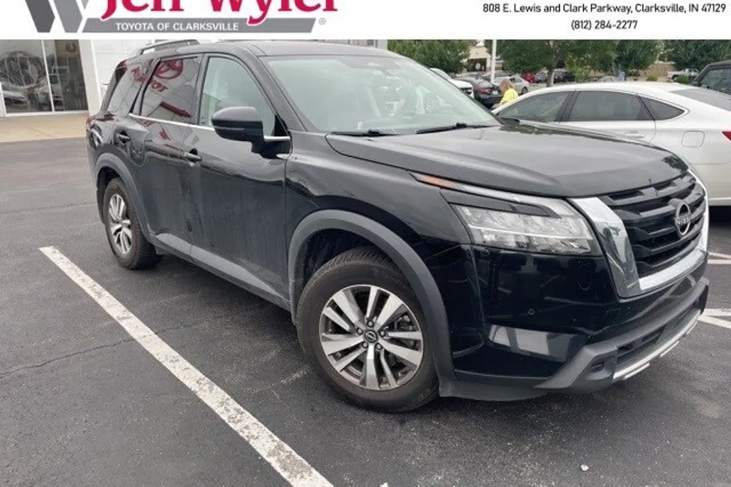 2023 Nissan Pathfinder SL photo 1