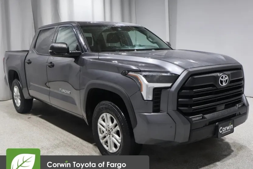 2022 Toyota Tundra SR5 photo 1