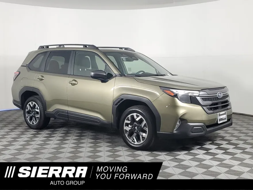 2025 Subaru Forester Premium photo 1