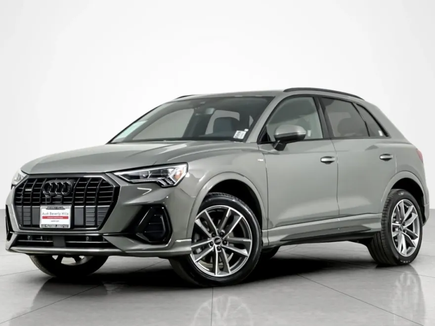 2025 Audi Q3 S line Premium 45 TFSI photo 1