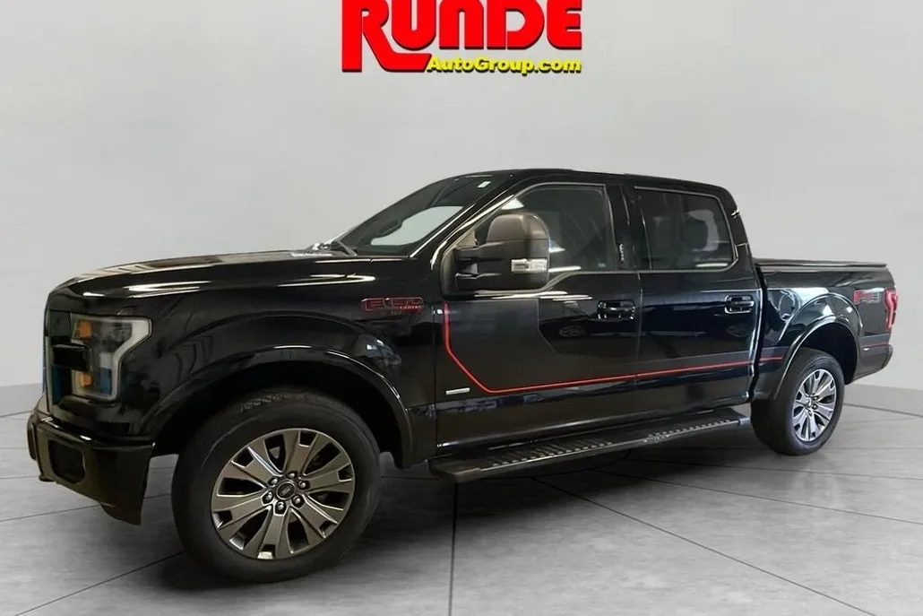 2016 Ford F-150 Lariat FX4 photo 1