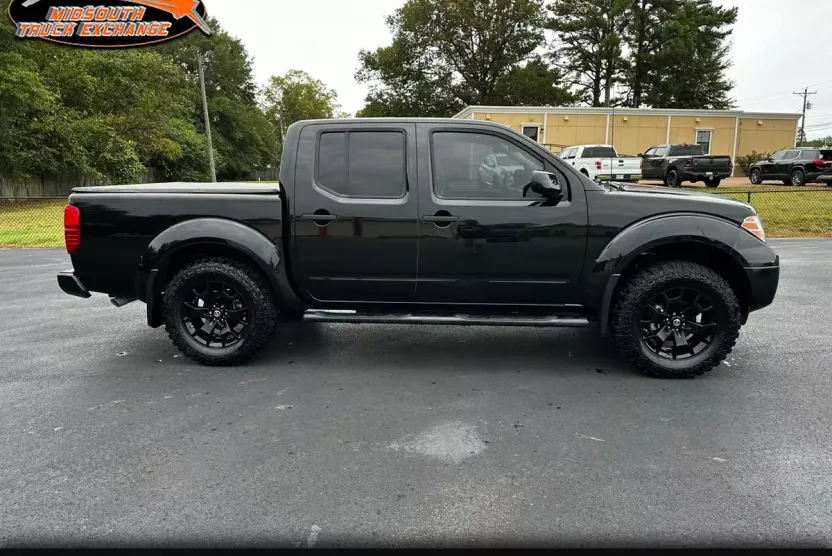 2018 Nissan Frontier SV photo 1