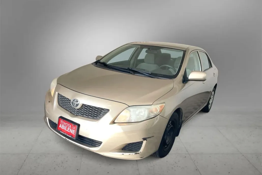 2009 Toyota Corolla LE photo 1