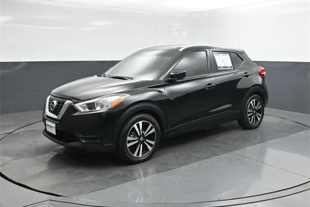 2019 Nissan Kicks SV photo 1