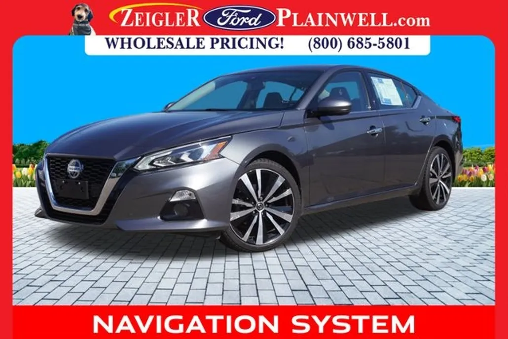 2019 Nissan Altima 2.5 Platinum photo 1