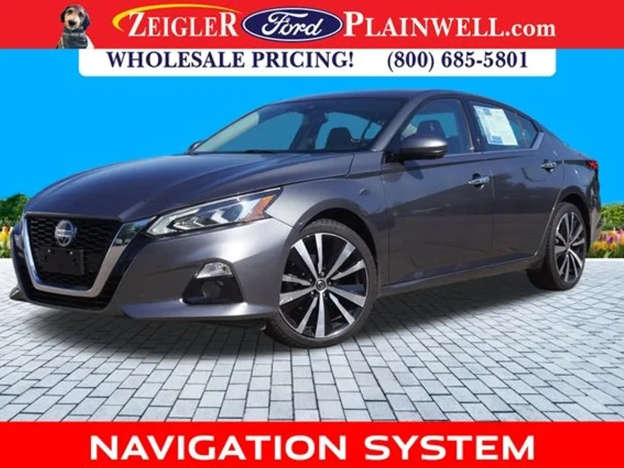 2019 Nissan Altima 2.5 Platinum photo 1