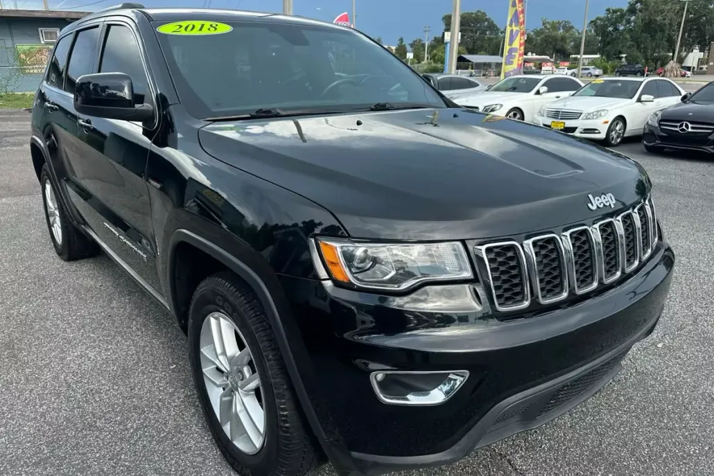2018 Jeep Grand Cherokee Laredo E Sport photo 1