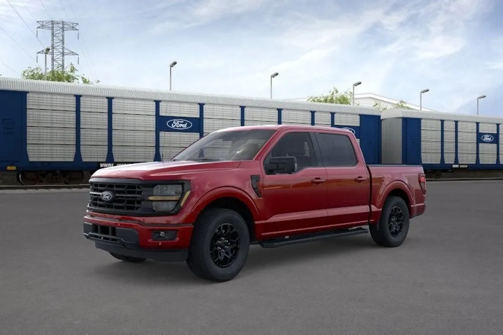 2025 Ford F-150 XLT photo 1