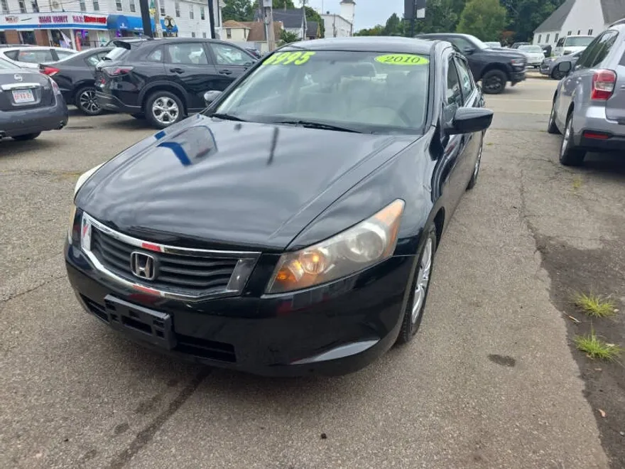 2010 Honda Accord LX photo 1