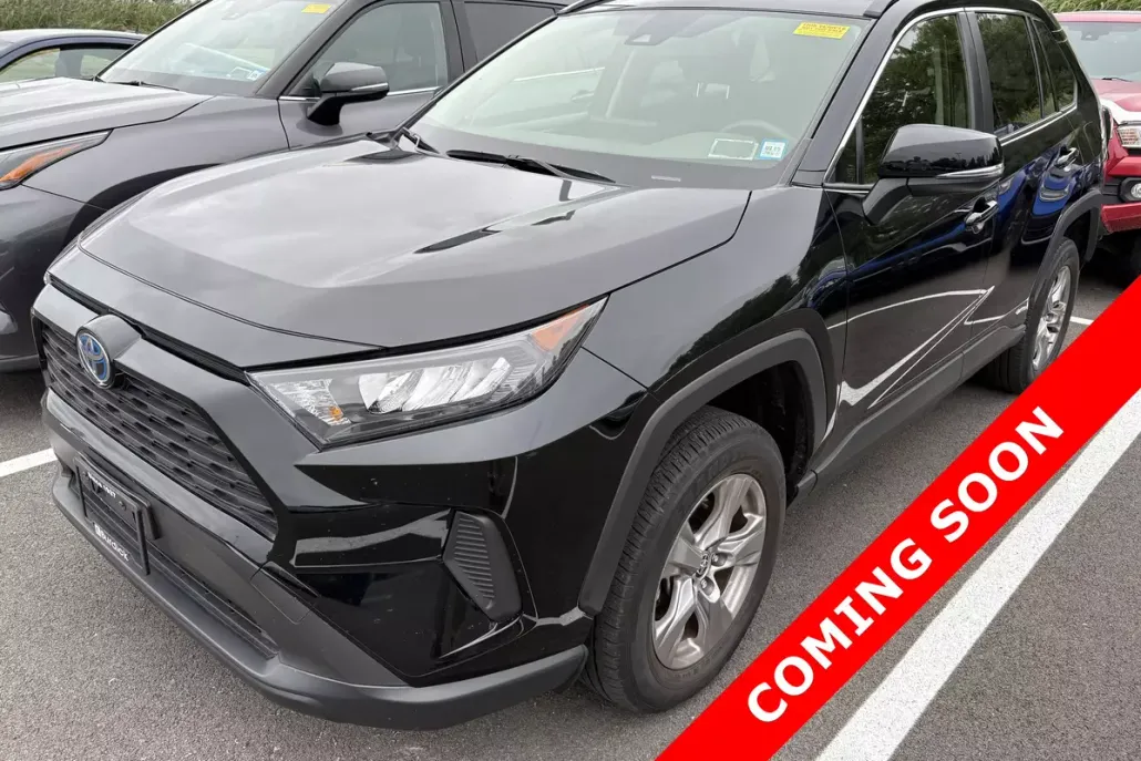 2022 Toyota RAV4 Hybrid LE photo 1