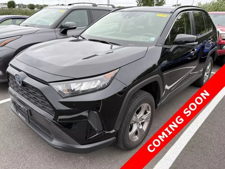 2022 Toyota RAV4 Hybrid LE photo 1