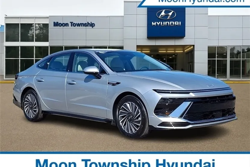 2025 Hyundai Sonata Hybrid SEL photo 1