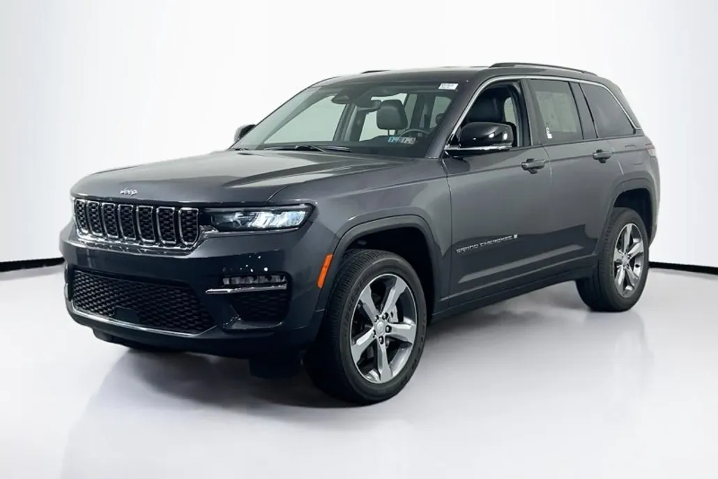 2022 Jeep Grand Cherokee Limited photo 1
