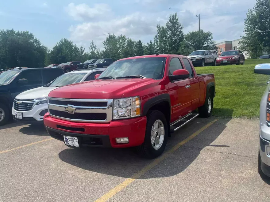 2016 Chevrolet Silverado 1500 LT photo 1