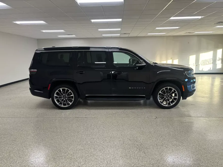 2023 Jeep Wagoneer Series II photo 1