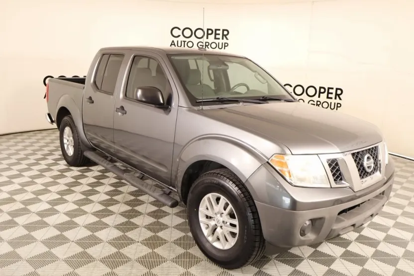 2016 Nissan Frontier SV photo 1