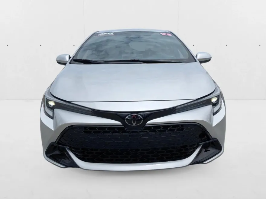 2025 Toyota Corolla SE photo 1