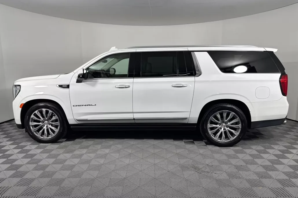 2021 Gmc Yukon XL Denali photo 1