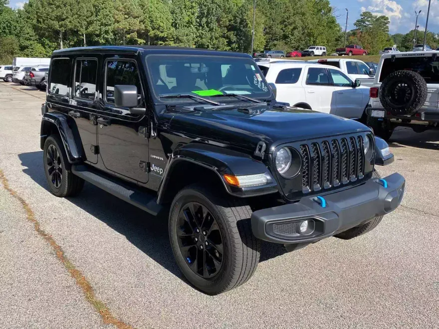 2023 Jeep Wrangler 4xe Sahara photo 1