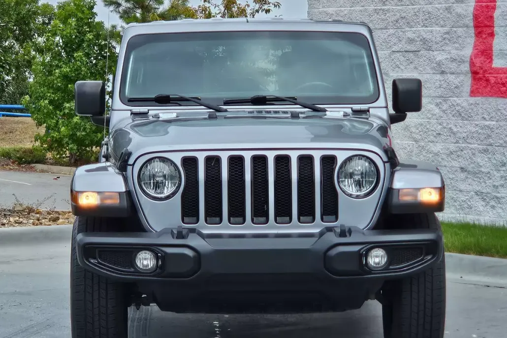 2021 Jeep Wrangler Unlimited Sahara Altitude photo 1