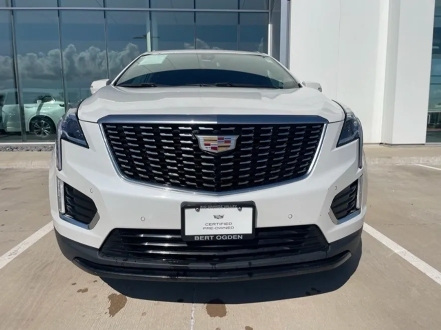 2023 Cadillac XT5 Luxury photo 1
