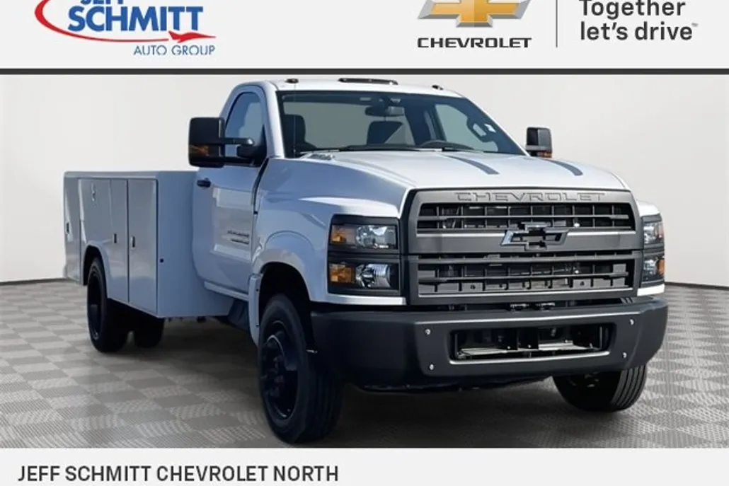 2024 Chevrolet Silverado 5500HD Work Truck photo 1