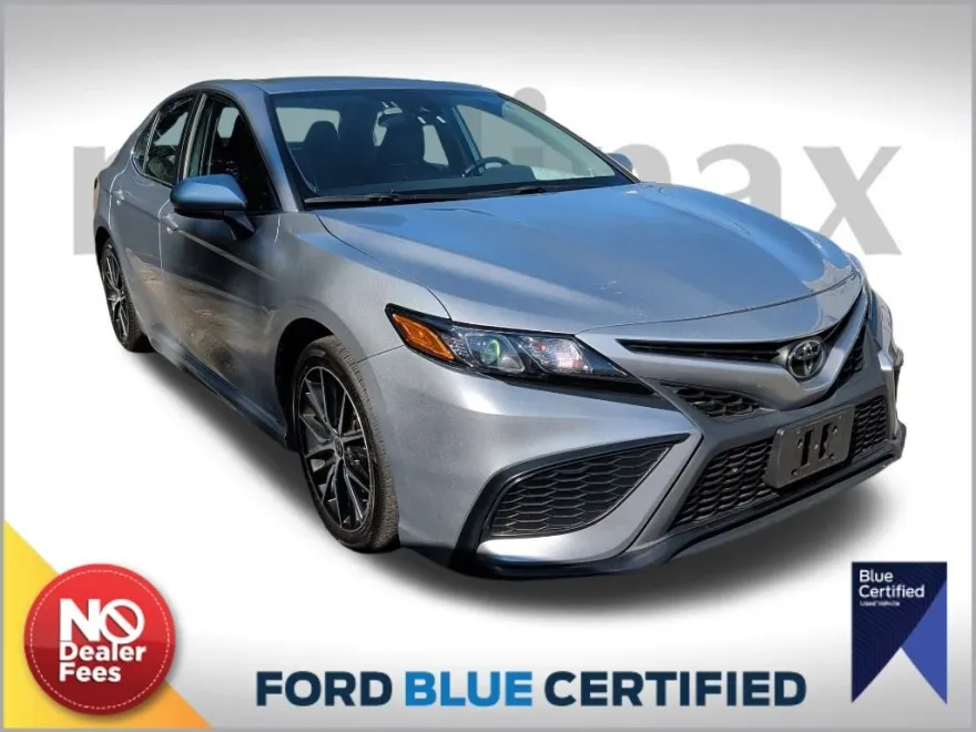 2024 Toyota Camry SE photo 1