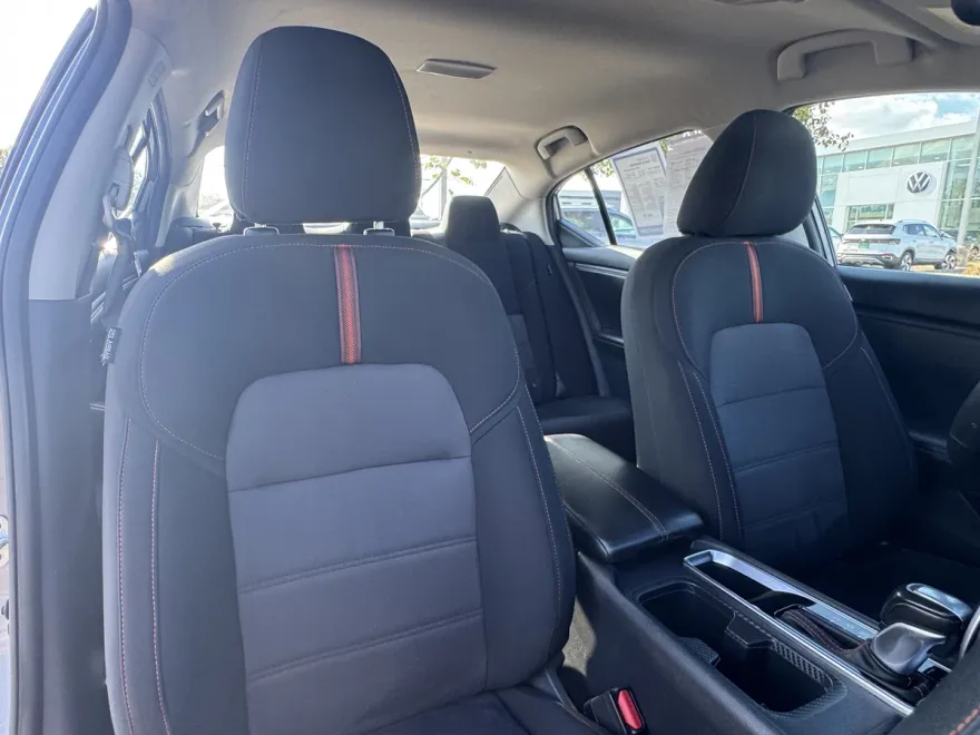 2024 Nissan Sentra SR photo 1