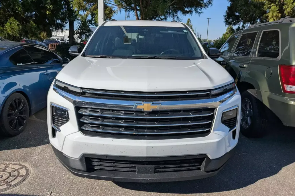 2024 Chevrolet Traverse 1LT photo 1