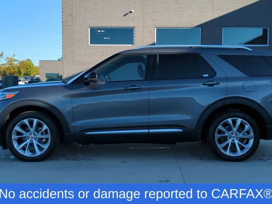 2022 Ford Explorer Platinum photo 1