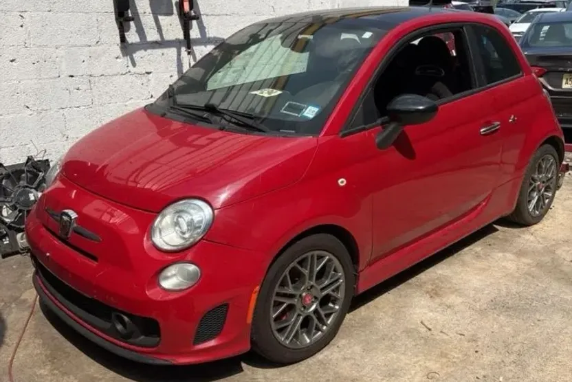 2017 Fiat 500 Abarth photo 1