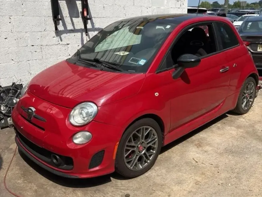 2017 Fiat 500 Abarth photo 1
