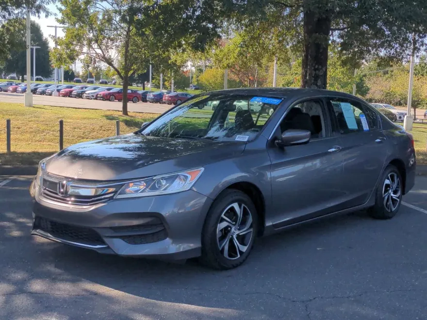 2016 Honda Accord LX photo 1