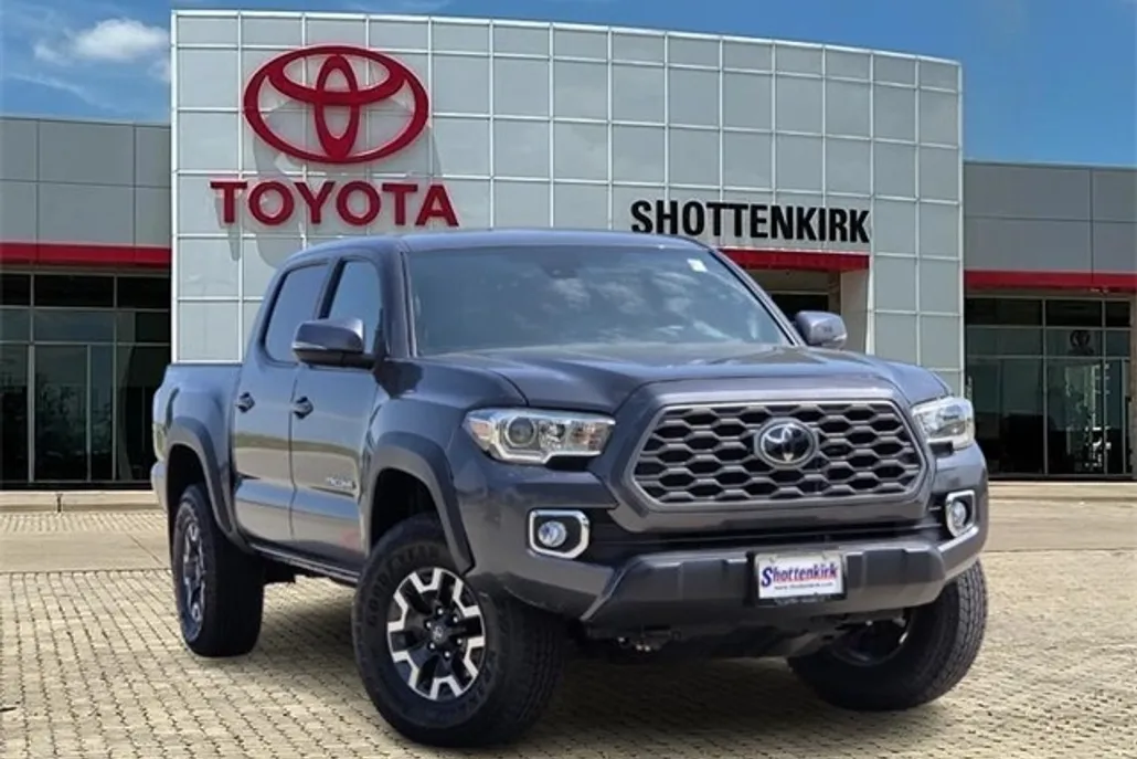 2023 Toyota Tacoma TRD Off-Road photo 1