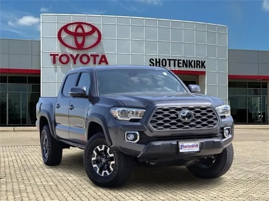 2023 Toyota Tacoma TRD Off-Road photo 1