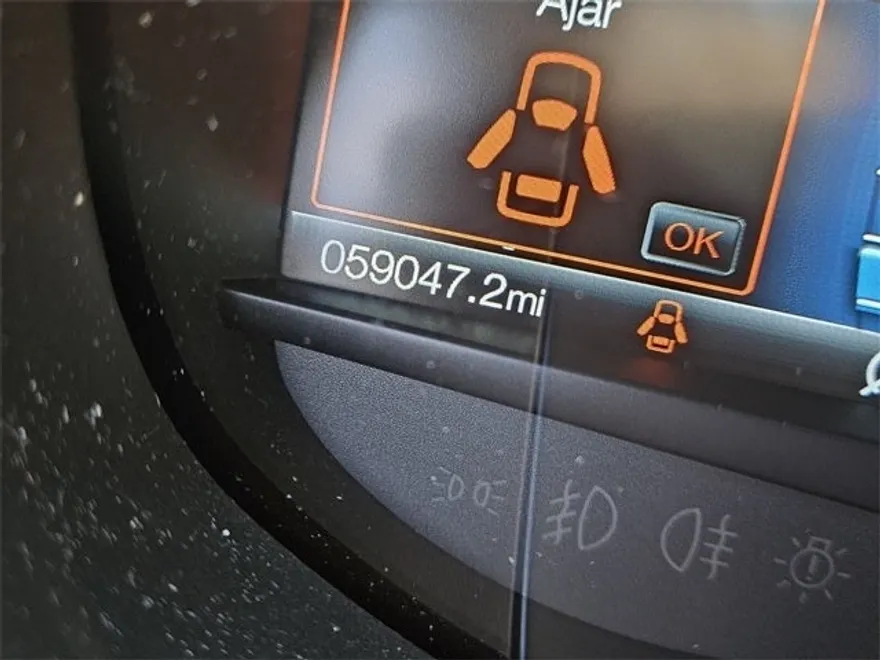 2022 Ford Edge ST photo 25
