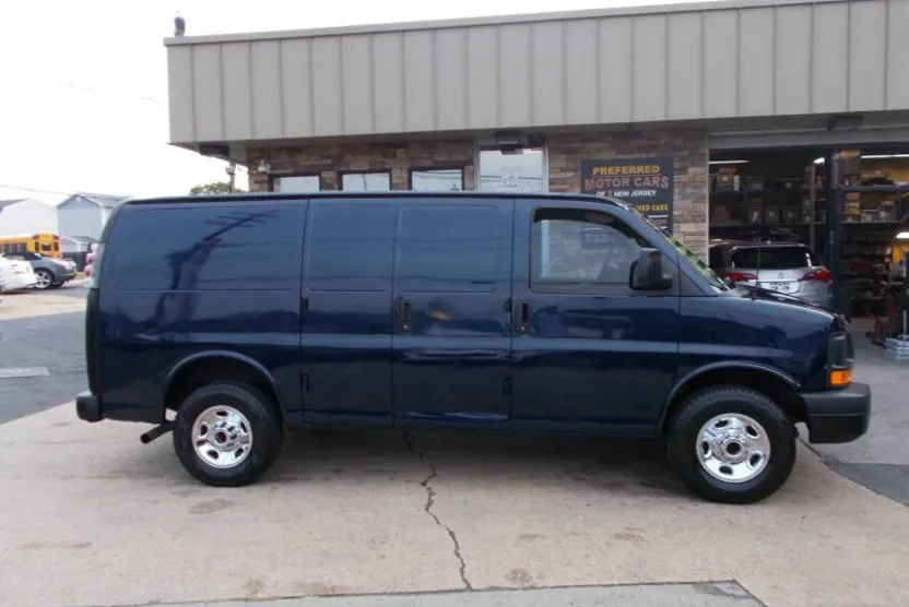2007 Gmc Savana 2500 Cargo photo 1