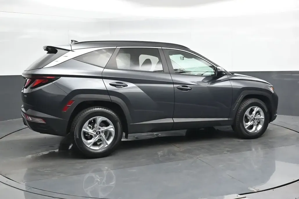 2024 Hyundai Tucson SEL photo 1