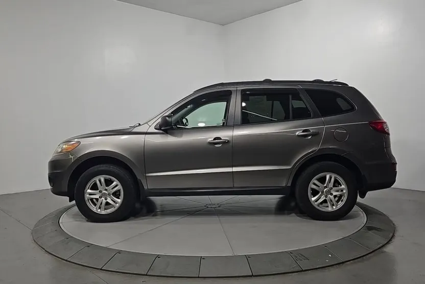 2012 Hyundai Santa Fe GLS photo 1