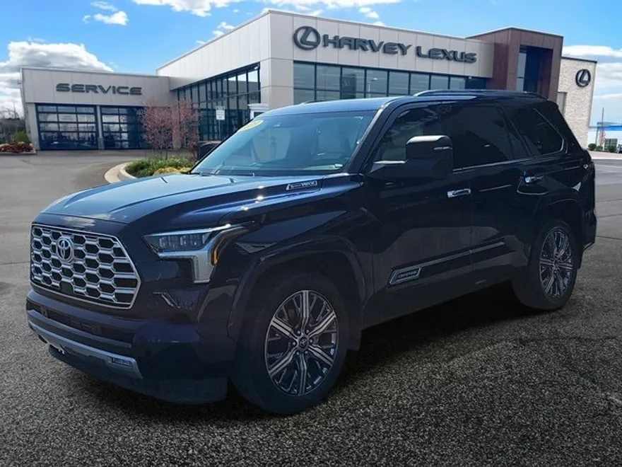 2023 Toyota Sequoia Capstone photo 1